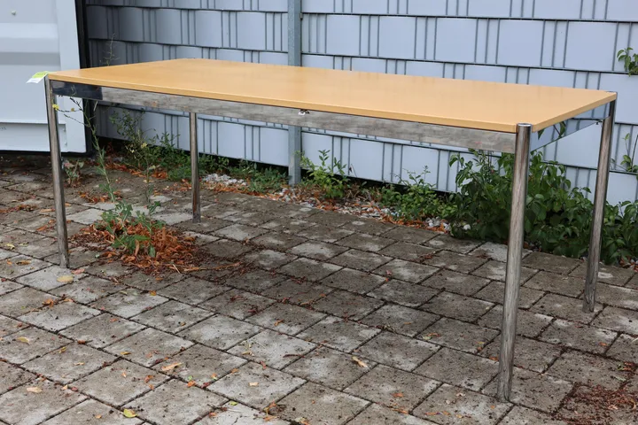 1 x USM Haller Tisch